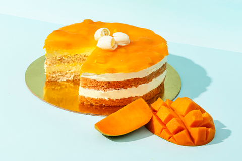 Exotic Alphonso Cake