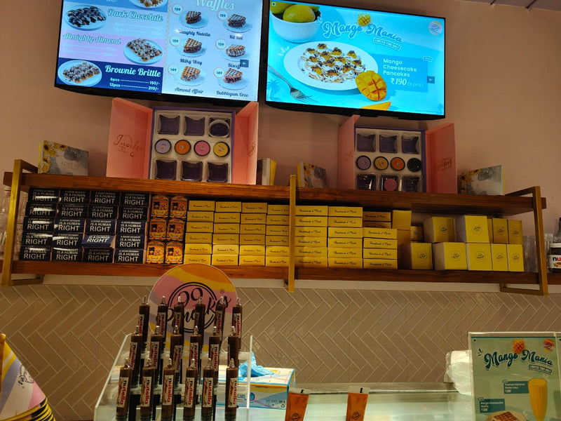 99 Pancakes store in Kandivali Mahavir Nagar